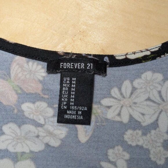 Forever 21 Floral Crop Top - Picture 2 of 2